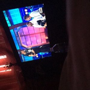 Meet your Posher, Ccaris